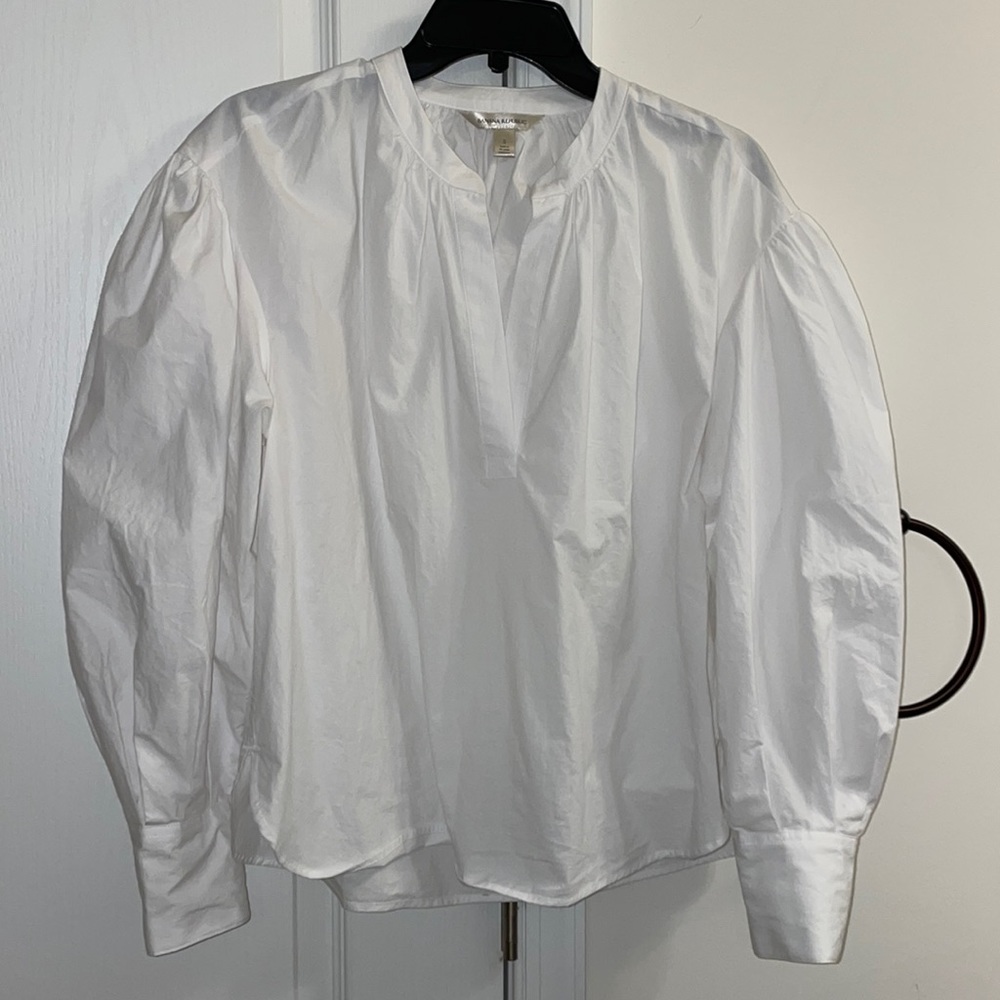 Banana Republic long sleeve Volume Sleeve shirt